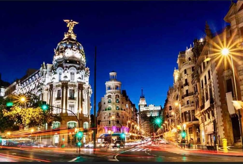 El Apartamento En Opera Palacio Real Madrid Bagian luar foto